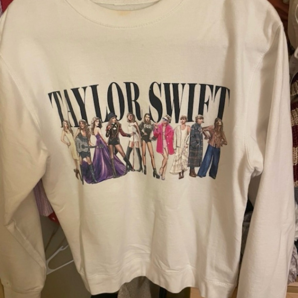 Taylor Swift Women's Graphic Sweater - Cream